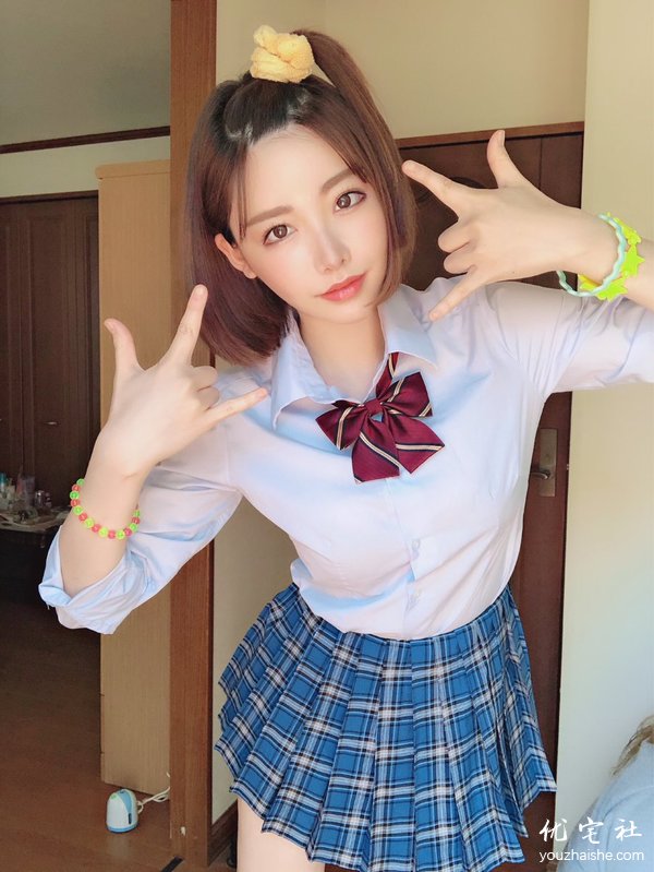 深田咏美戴眼镜作品，深田咏美的作品