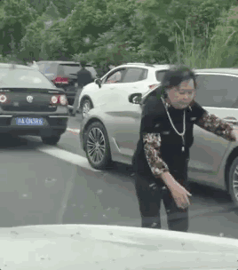 搞笑gif动图笑死人，笑死人不偿命的动态搞笑gif图