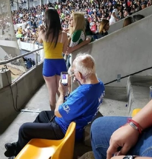 要团结不要分裂要光明正大不要搞阴谋诡计，gif搞笑动态图片爆笑